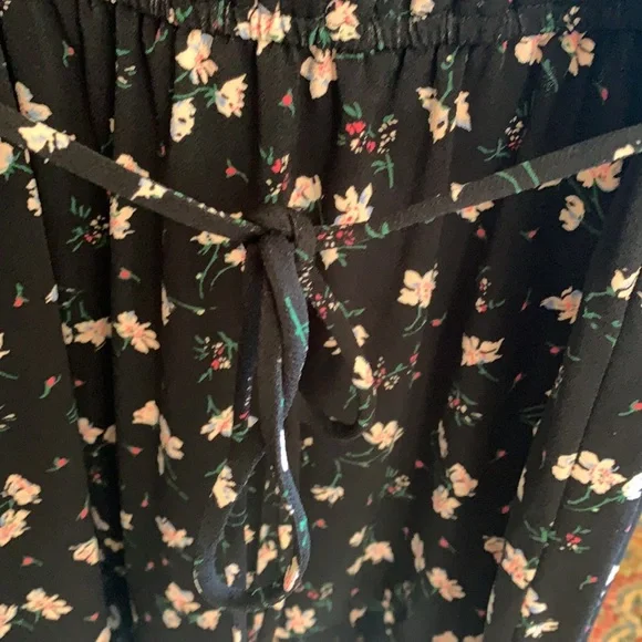 Brand new with tags banana republic tie waist dress. Retail 135 - Picture 5 of 6